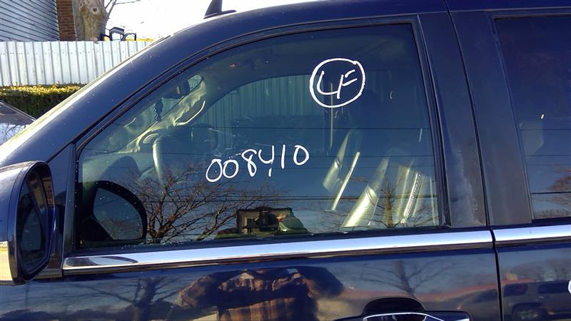 2007 CADILLAC ESCALADE  EXT 07-13 L. Door Glass Front
