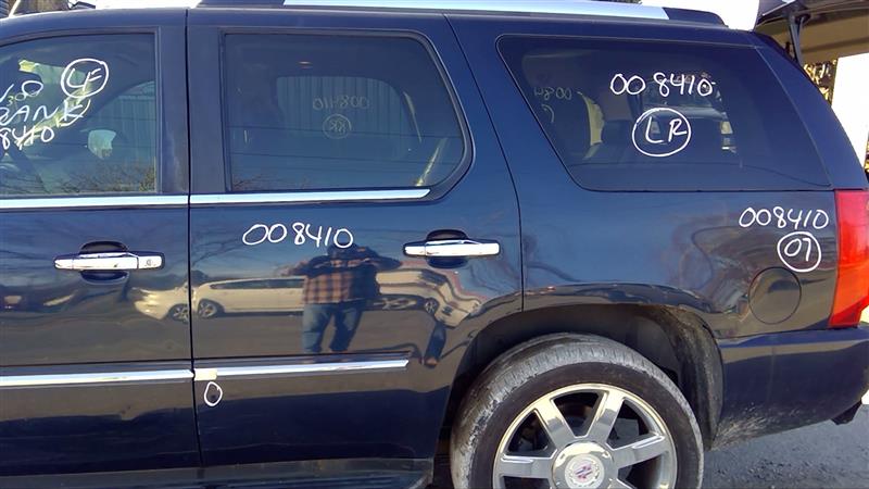 2007 CADILLAC ESCALADE  07-09 L. Door Assembly Rear Side