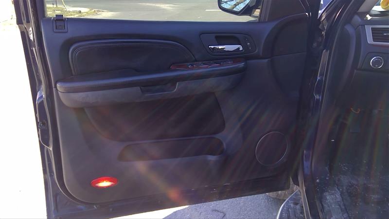 2007 CADILLAC ESCALADE Trim Panel Front Door