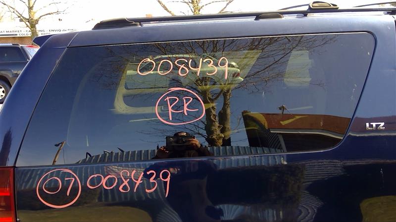 2007 CHEVROLET SUBURBAN 1500  07-14 W/privacy Tint R. Quarter Glass