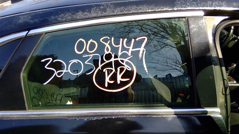 2016 CADILLAC XTS  13-19 R. Door Glass Rear