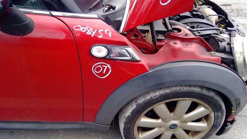 2007 MINI MINI COOPER  15 Cpe R. Fender