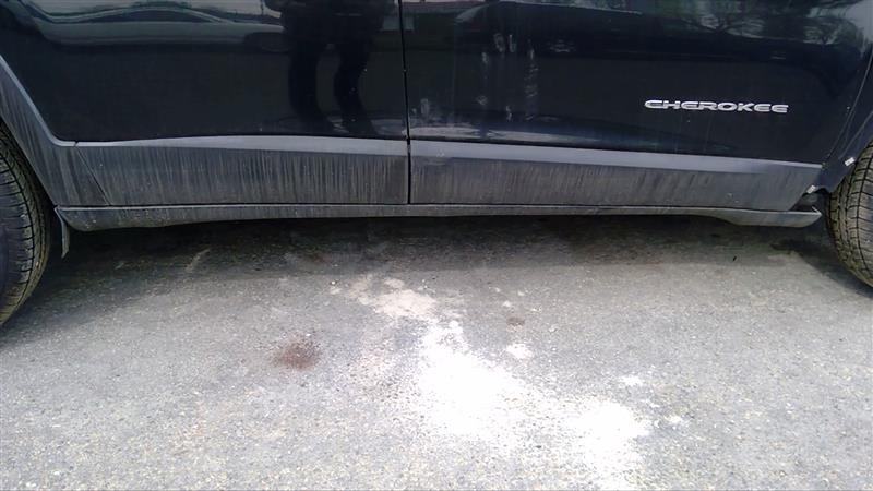 2016 JEEP CHEROKEE Rocker Panel Moulding