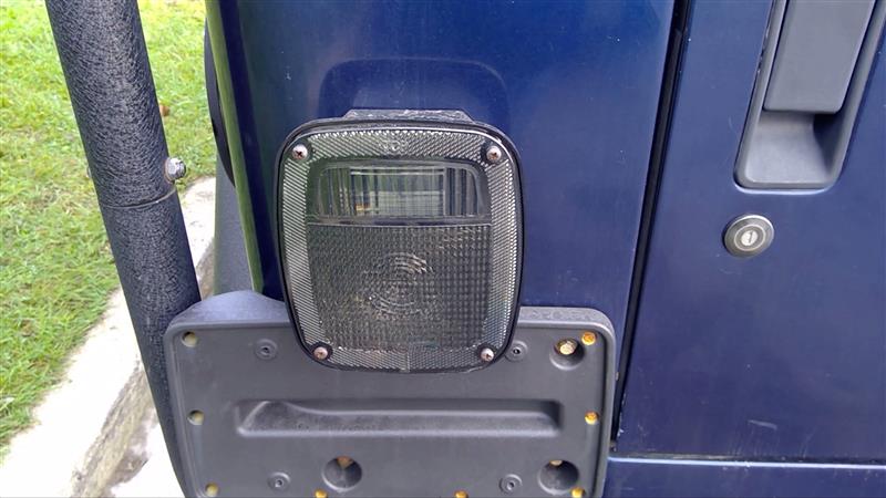 2002 JEEP WRANGLER  98-06 L. Taillight