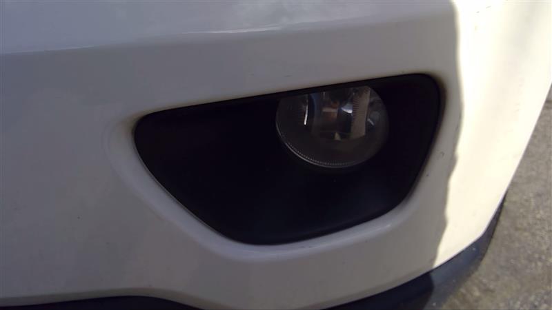 2011 JEEP GRAND CHEROKEE  12-13 Fog-Driving; (bumper Mounted) Overland (VIN C 7th Digit) Front Lamp