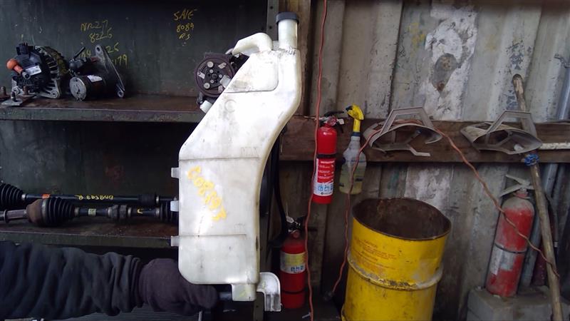 2014 NISSAN SENTRA  17-19 1.8L Coolant Reservoir