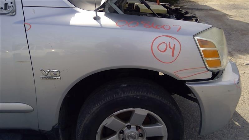 2004 NISSAN TITAN  04 R. Fender