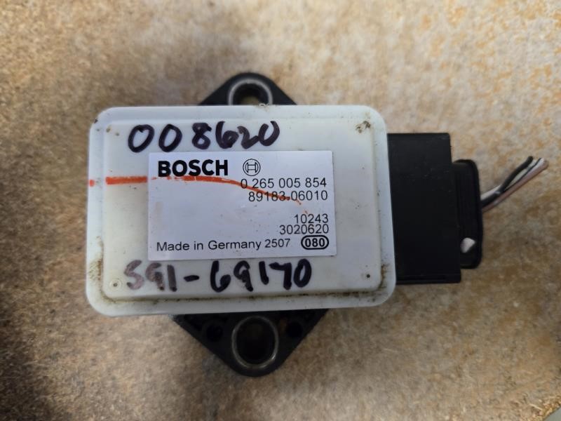 TOYOTA CAMRY 2010-2011 Stability Control (yaw rate control), (center console), VIN F (5th digit) Chassis Control Module