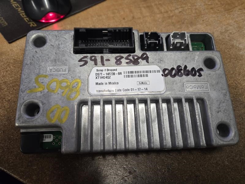 2014 FORD FUSION  14 Communication; (voice Recognition Module Sync Under Console) ID DS7T-14F239-BR Chassis Control Module