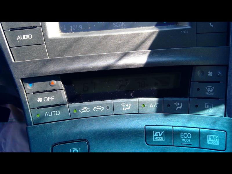 2014 TOYOTA PRIUS  13-15 Prius Plug-in (VIN DP 7th And 8th Digit) Temperature Control