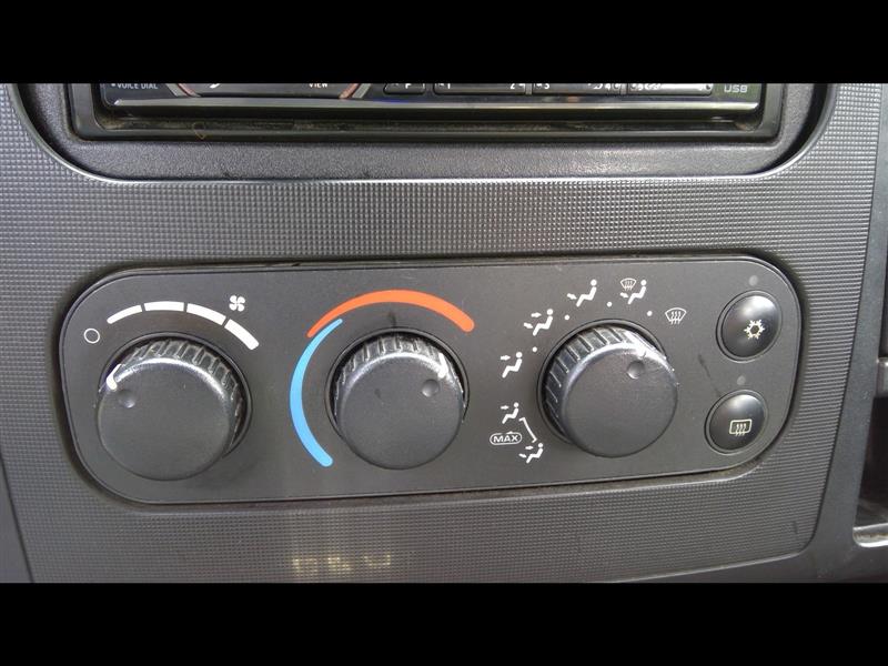 2002 DODGE DAKOTA  02 W/AC Heated Back Glass Temperature Control