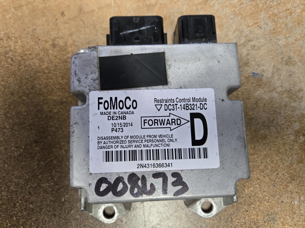 2015 FORD FORD F250SD PICKUP  13-16 Air Bag; (center Floor Between Front Seats) W/trailer Sway Control Crew Cab ID DC3T-14B321-DC Chassis Control Module