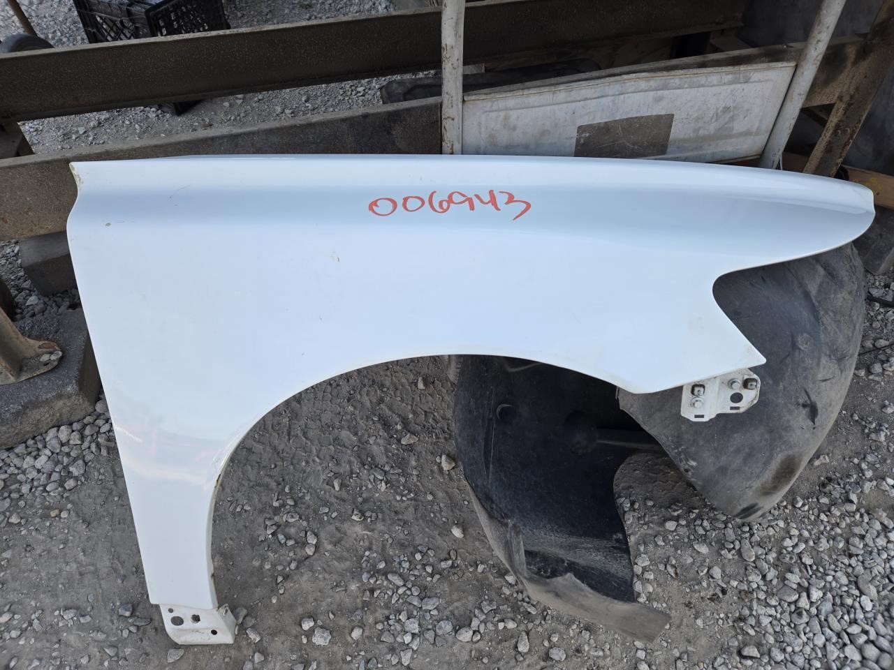 VOLVO 40 SERIES 2005-2011 (5 cylinder), R. Fender
