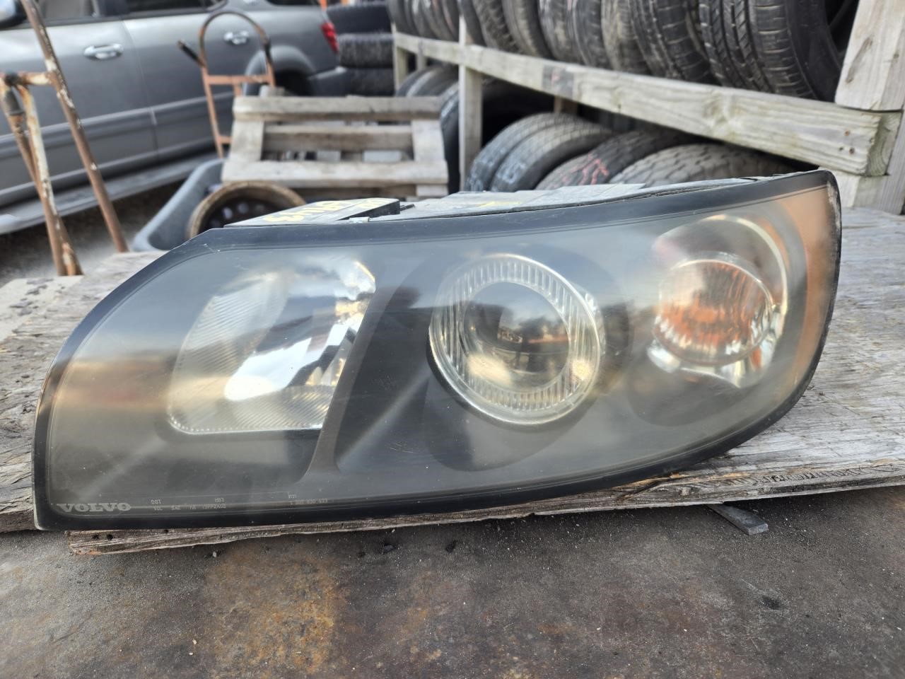 VOLVO 40 SERIES 2005-2007 (5 cylinder), w/o xenon L. Headlight Assembly