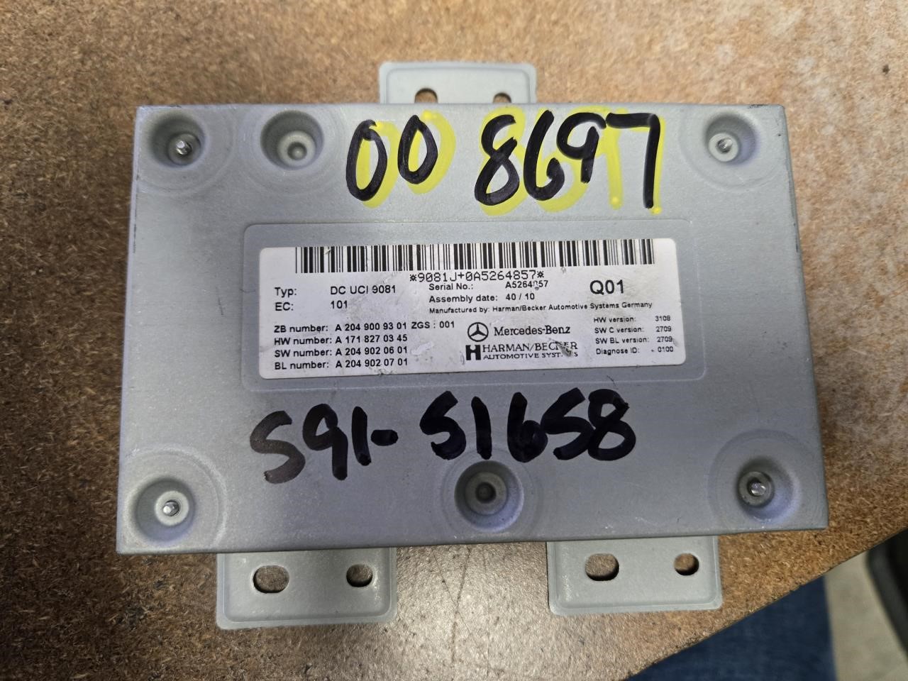 MERCEDES-BENZ MERCEDES S-CLASS 2010 221 Type, Communication S65, ID 2049009301 (passenger side dash) Chassis Control Module