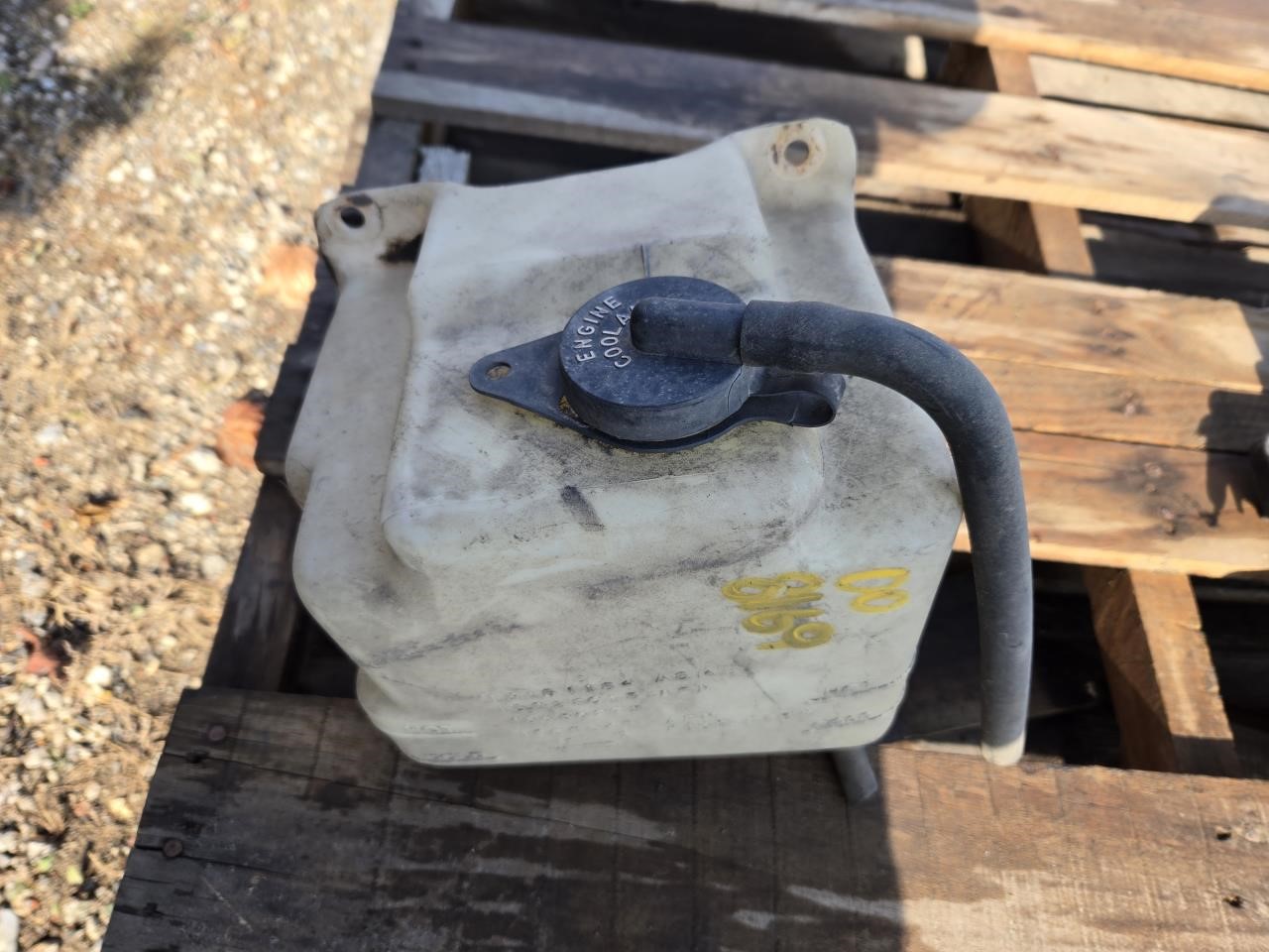 2000 GMC YUKON  92-99 (5.7L) Coolant Reservoir