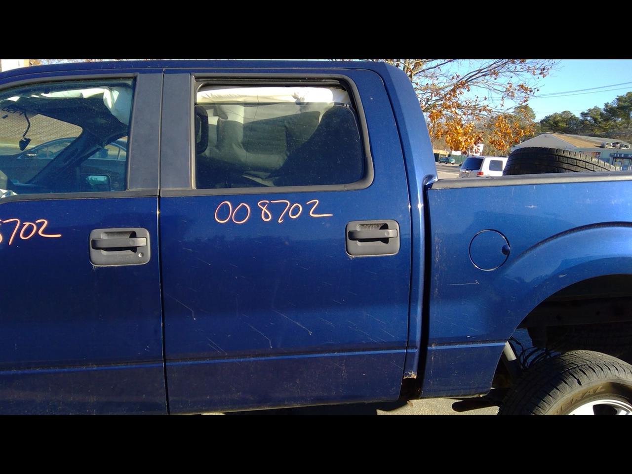 2010 FORD FORD F150 PICKUP  14 Crew Cab (4 Dr) (electric) Privacy Tint XLT L. Door Assembly Rear Side