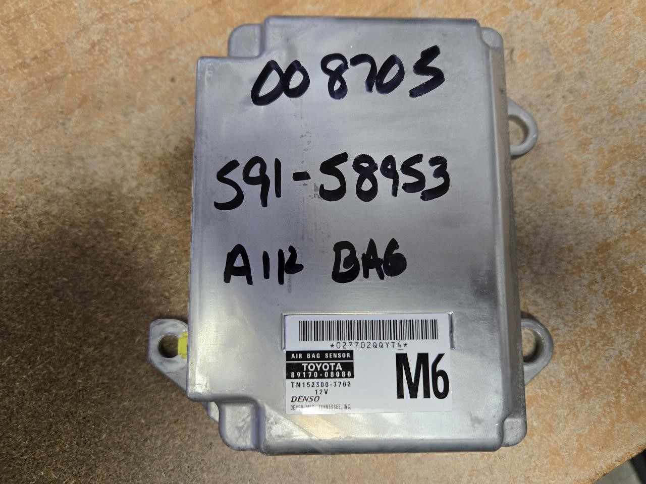 2010 TOYOTA SIENNA  08-10 Air Bag; Air Bag Module (under Console) (side Air Bag) Chassis Control Module