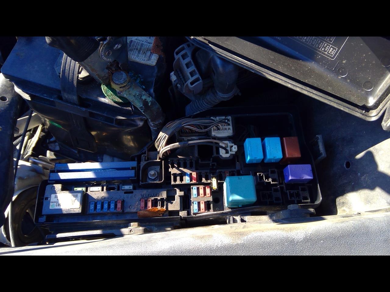 2007 TOYOTA CAMRY  07-09 VIN E (5th Digit) (2.4L 4 Cylinder 2AZFE Engine) Fuse Box Engine