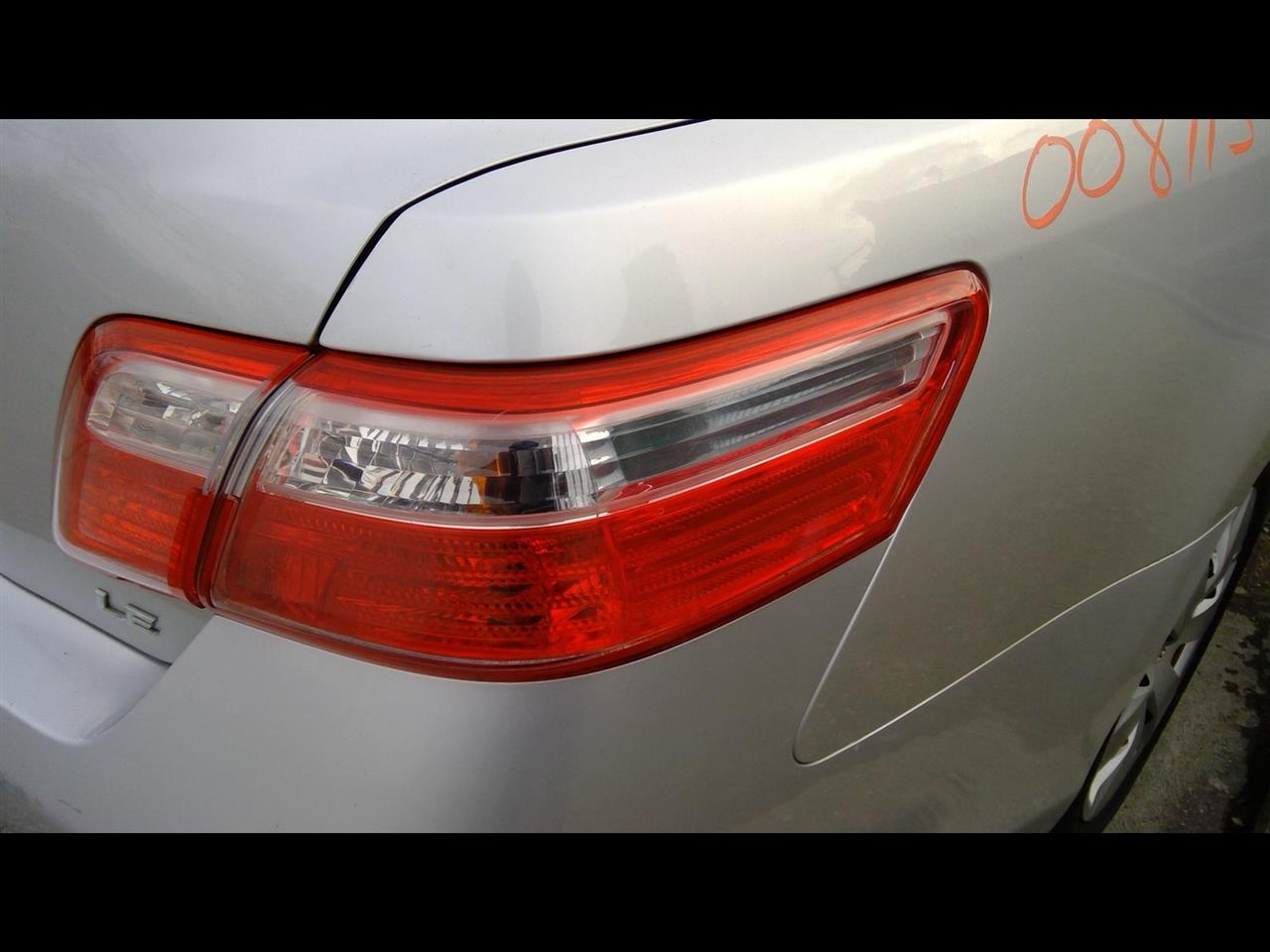 2008 TOYOTA CAMRY  07-09 Quarter Panel Mounted R. W/o Red Outline Taillight