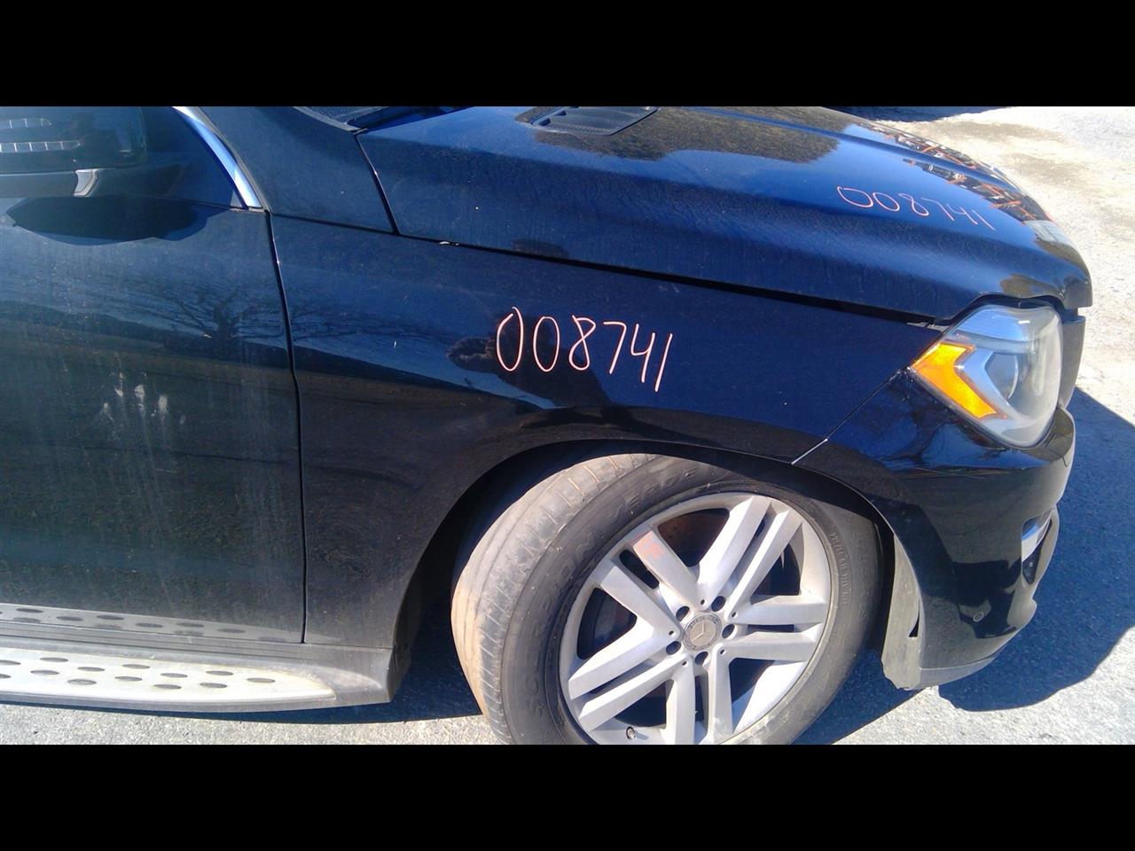 2014 MERCEDES-BENZ MERCEDES GL-CLASS  13-16 166 Type; GL550 R. Fender