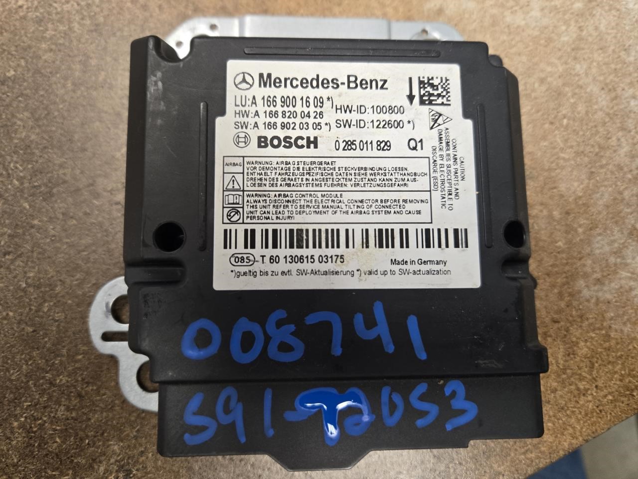 2014 MERCEDES-BENZ MERCEDES GL-CLASS  13 166 Type Air Bag; GL63 (center Console) ID 1669001609 Chassis Control Module