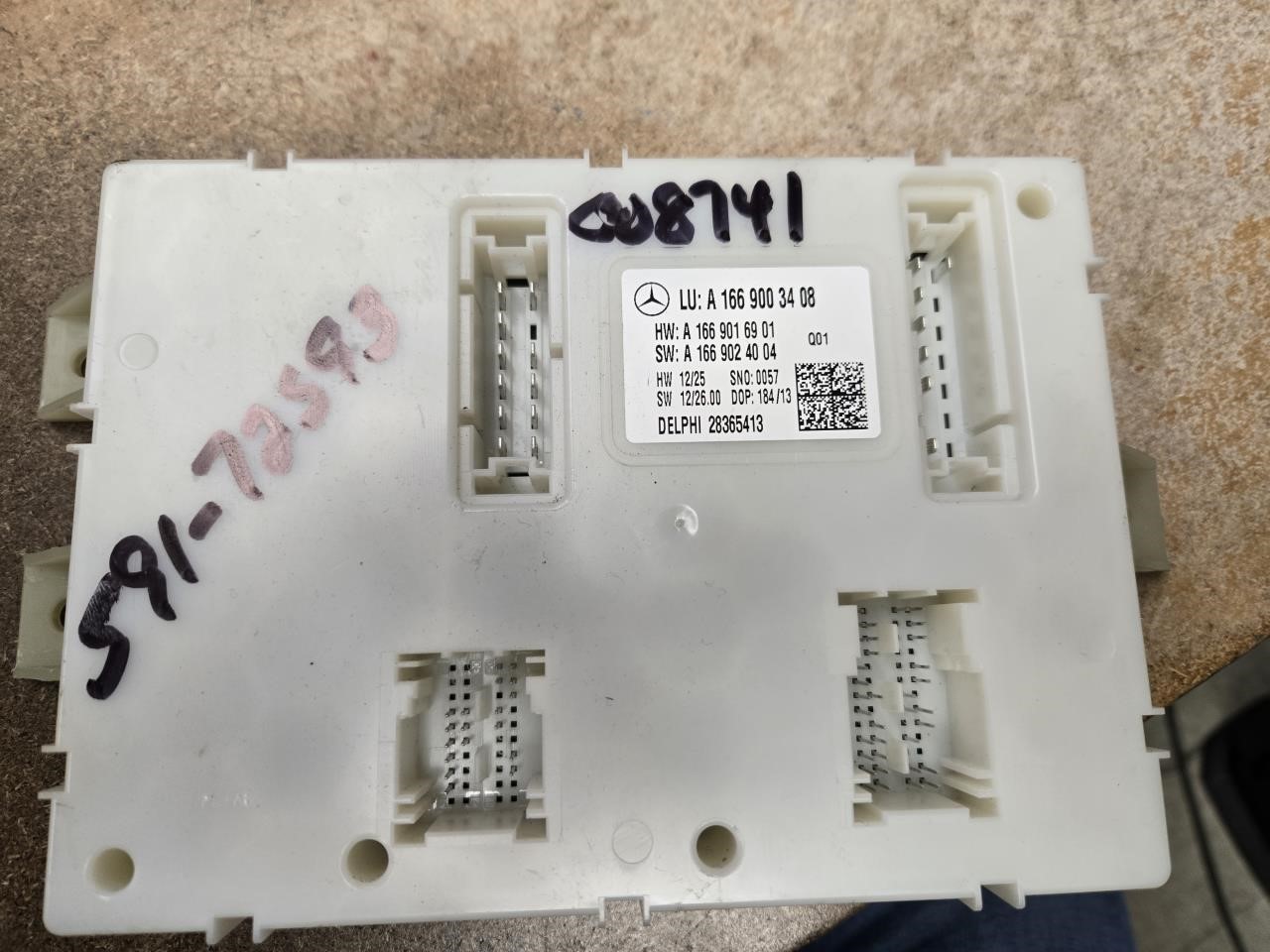 2014 MERCEDES-BENZ MERCEDES GL-CLASS  14 166 Type Lamp; GL63 RH Side Dash ID 1669003408 Chassis Control Module