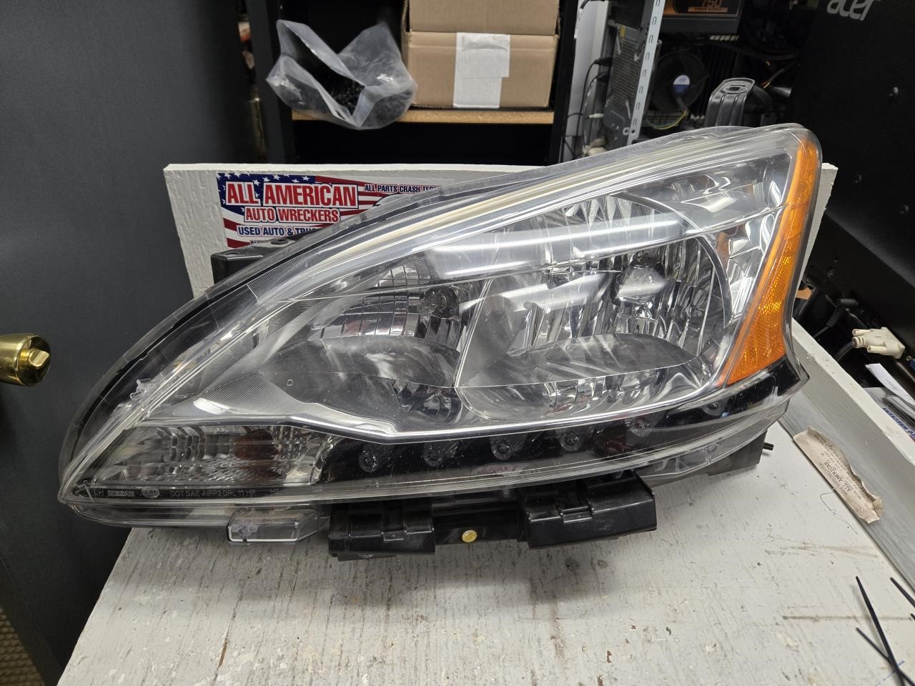 2013 NISSAN SENTRA  13-15 (halogen With LED Accents) L. Headlight Assembly