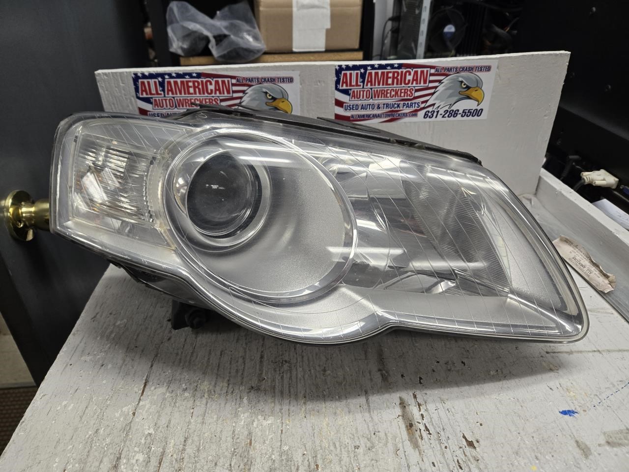 2007 VOLKSWAGEN PASSAT  10 Halogen R. Headlight Assembly