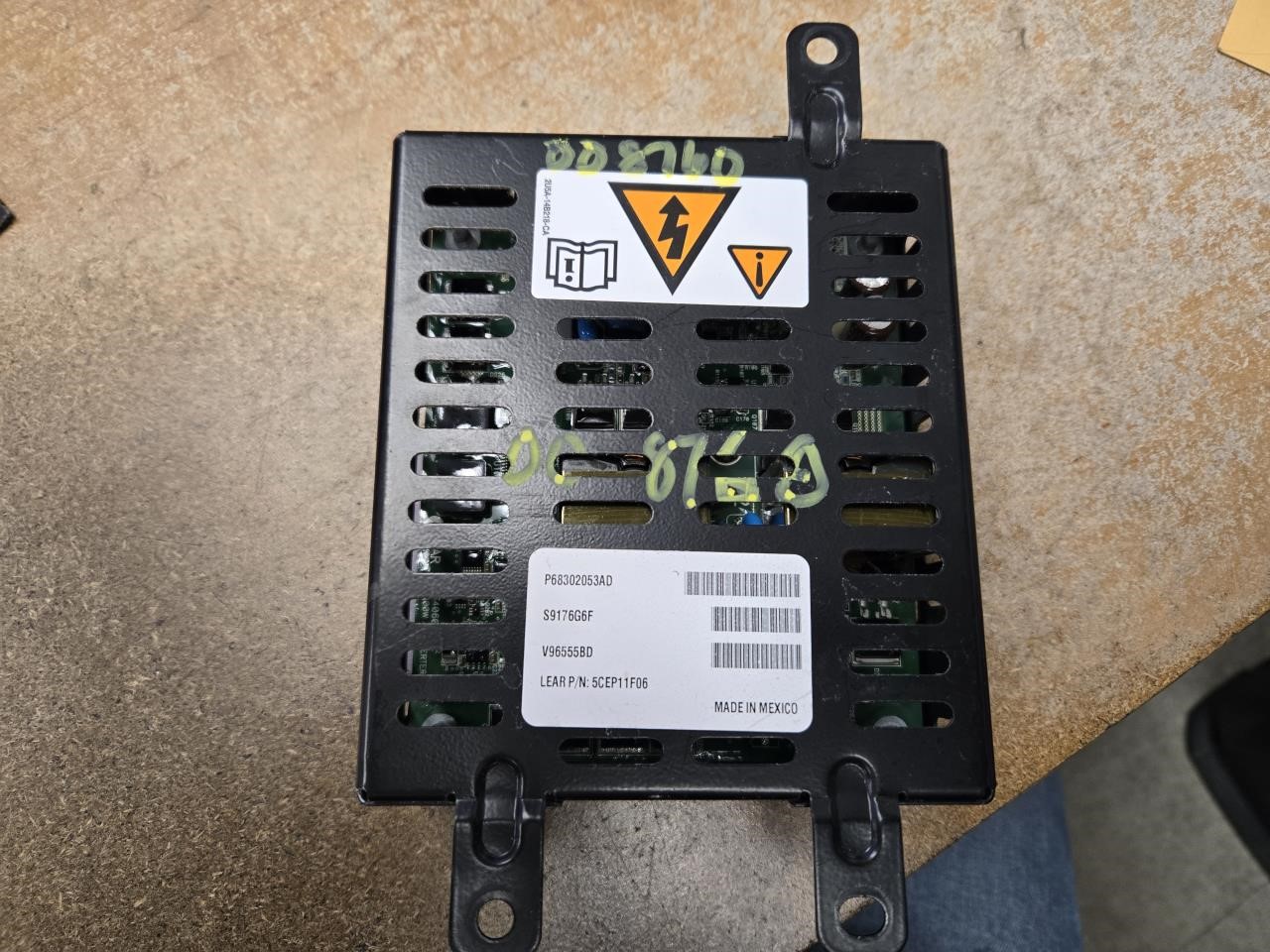 DODGE 1500 PICKUP 21 new style (6 lug wheel) Converter Inverter Charger