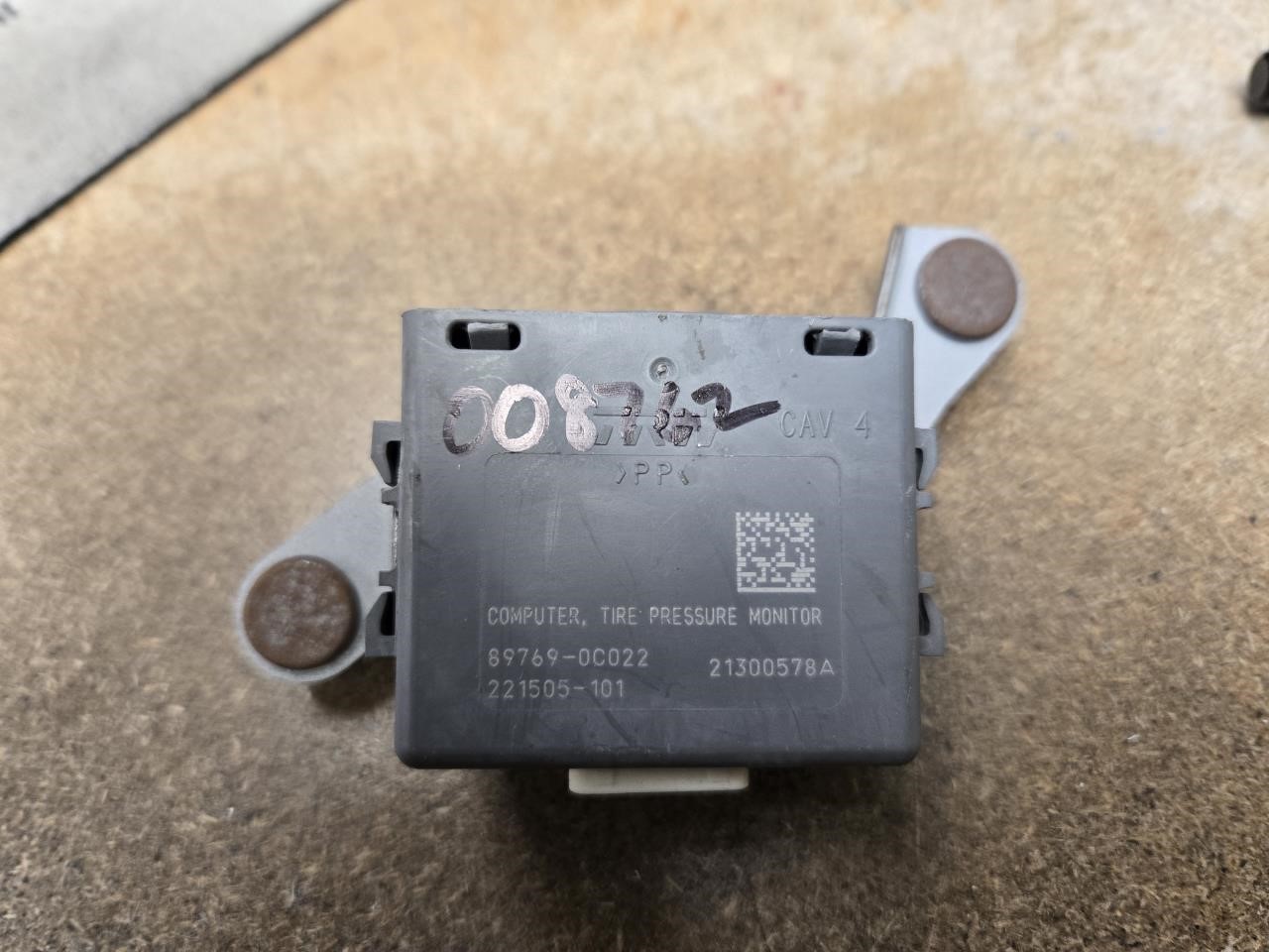 2008 TOYOTA TUNDRA  07-18 Suspension; (TPMS) (RH Dash) Chassis Control Module