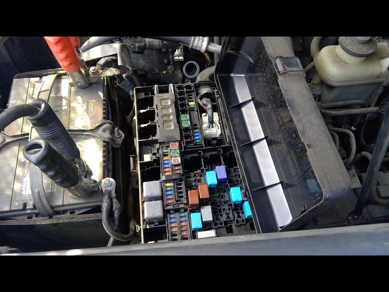 2008 TOYOTA TUNDRA  08-09 5.7L W/o Flex Fuel; (3URFE Engine) Crew Cab (4 Dr) Fuse Box Engine