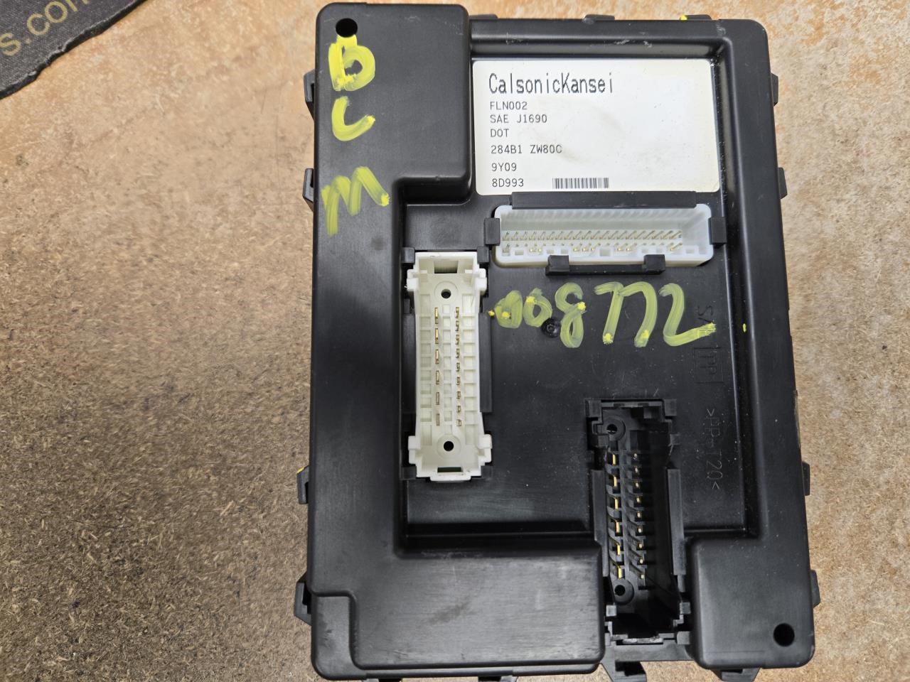 2010 NISSAN VERSA  12 Body Control (BCM); Htbk (RH Dash) Chassis Control Module