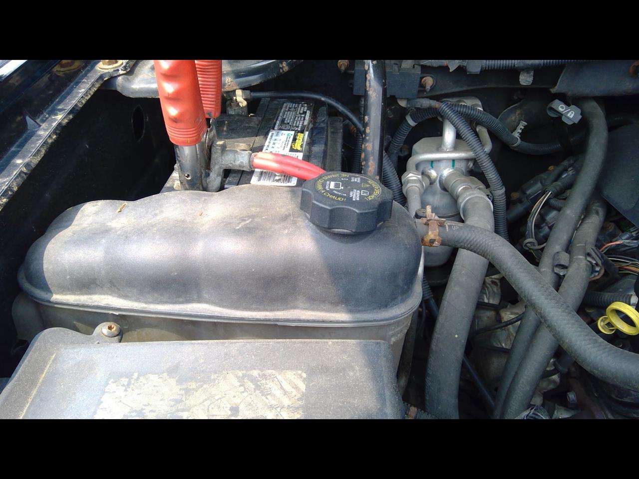 2009 GMC SIERRA 1500 PICKUP  09-13 W/o Hybrid Option Coolant Reservoir