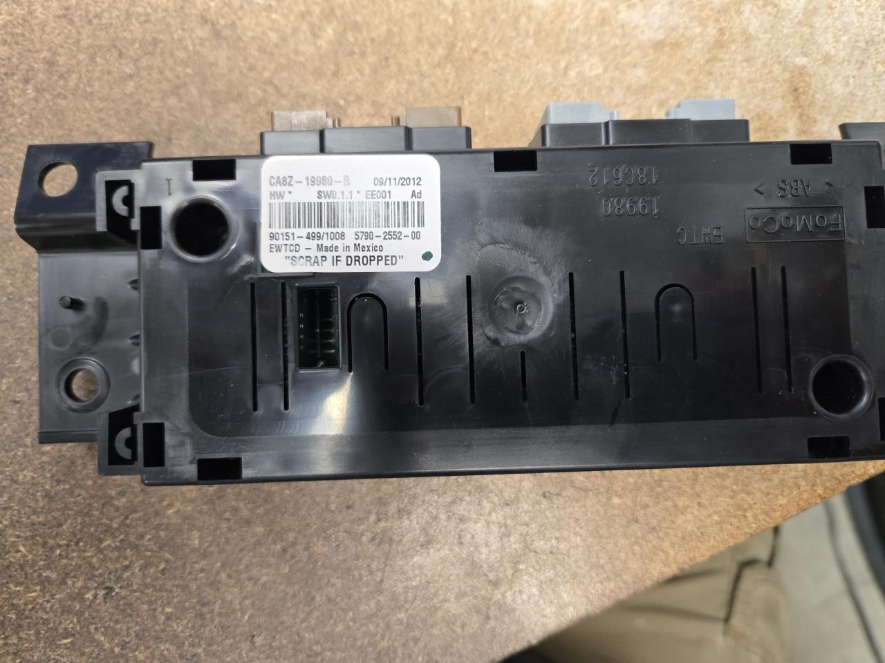 2012 FORD FLEX  09-12 Temperature; Temperature Control (center Dash) (front Control) Single Zone W/heated Seats (ID 8A83-19980-BA Thru BE) Chassis Control Module