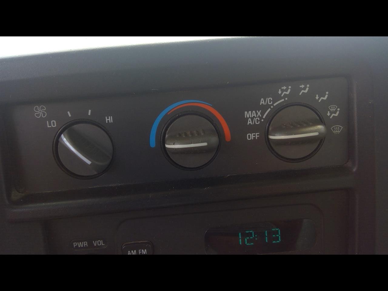 2007 GMC SAVANA 3500 VAN  06-07 Dash Mounted Main Control W/AC (opt C60) W/o Rear Defrost; W/o Turn Signal Mirror; W/o Heated Mirror Temperature Control