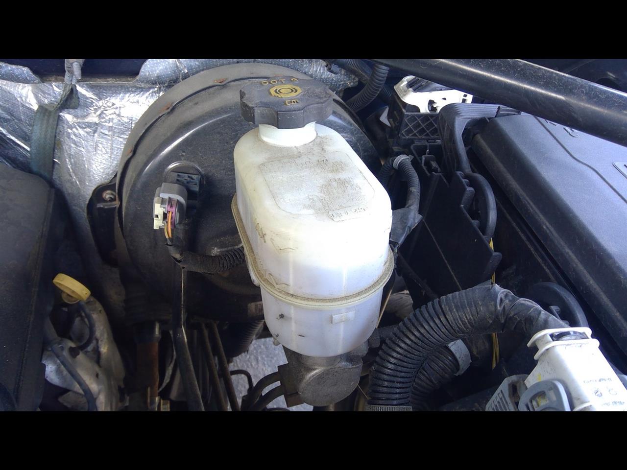 2017 GMC YUKON XL 1500  15-20 Brake Master Cylinder