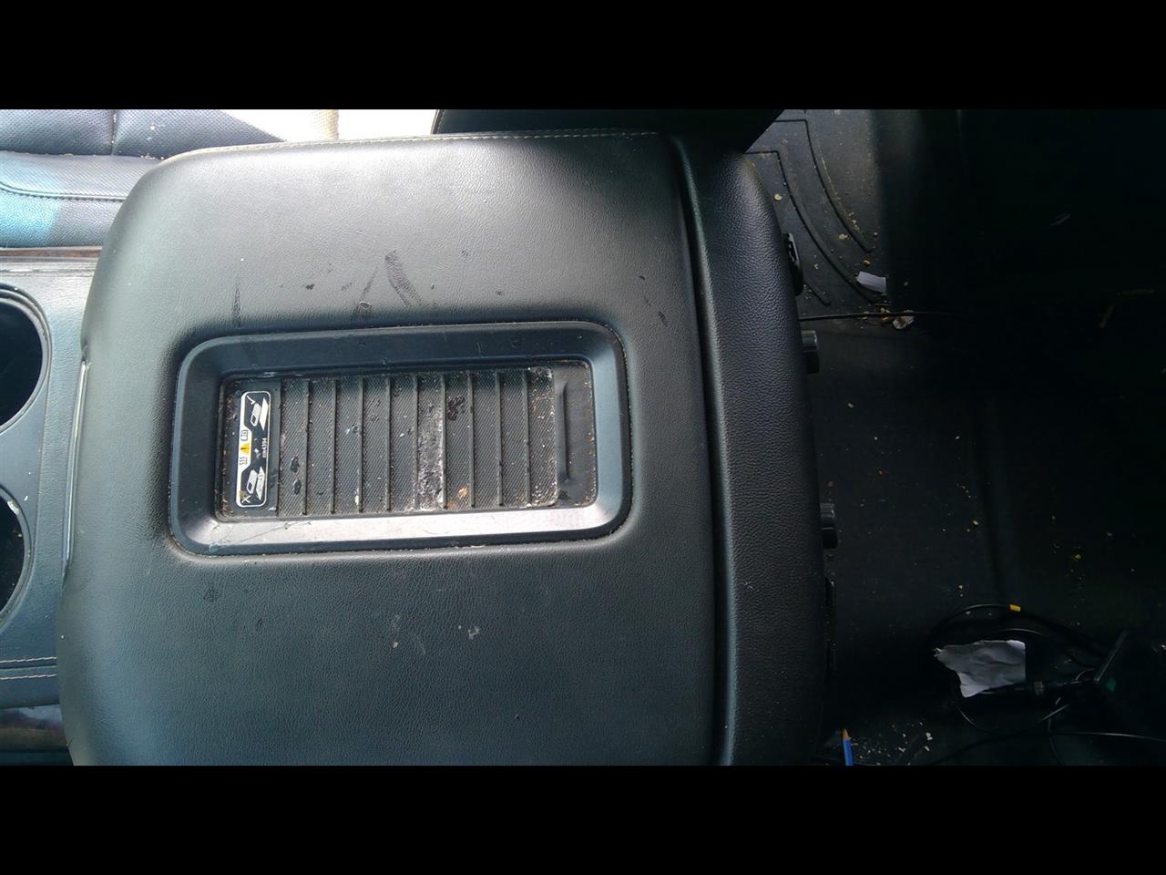 2017 GMC YUKON XL 1500  19-20 Floor SLT W/entertainment System (opt U42) Console Front