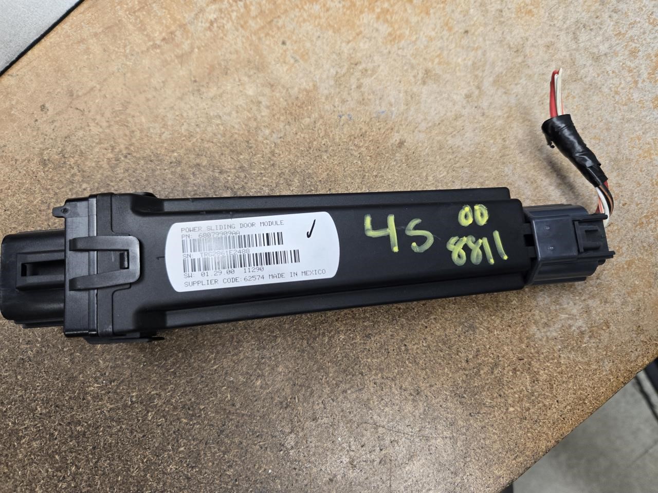 2012 DODGE CARAVAN  12-15 Door; Sliding Door (power) Track Control Chassis Control Module