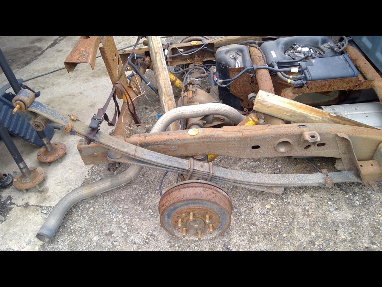 2007 CHEVROLET SILVERADO 1500 PICKUP  99-01 4x4 Extended Cab 8' Box Leaf Spring Rear