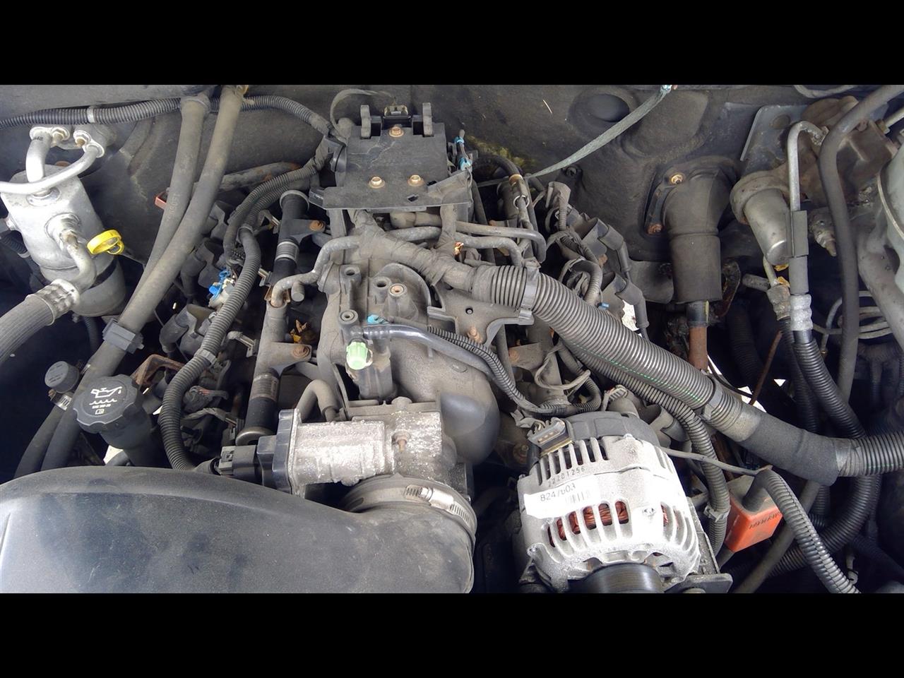 2004 GMC SIERRA 2500 PICKUP  07 Classic Style (creased Door Skin) 6.0L (VIN U 8th Digit Opt LQ4) Gasoline Engine Assembly