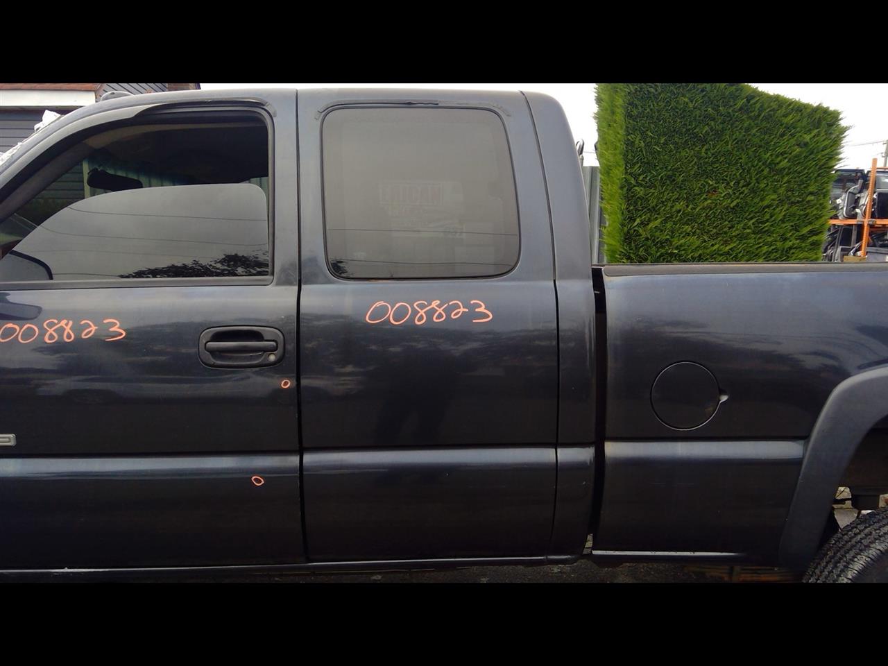 2004 GMC SIERRA 2500 PICKUP  07 Classic Style (creased Door Skin) Extended Cab L. W/privacy Tint Glass Door Assembly Rear Side