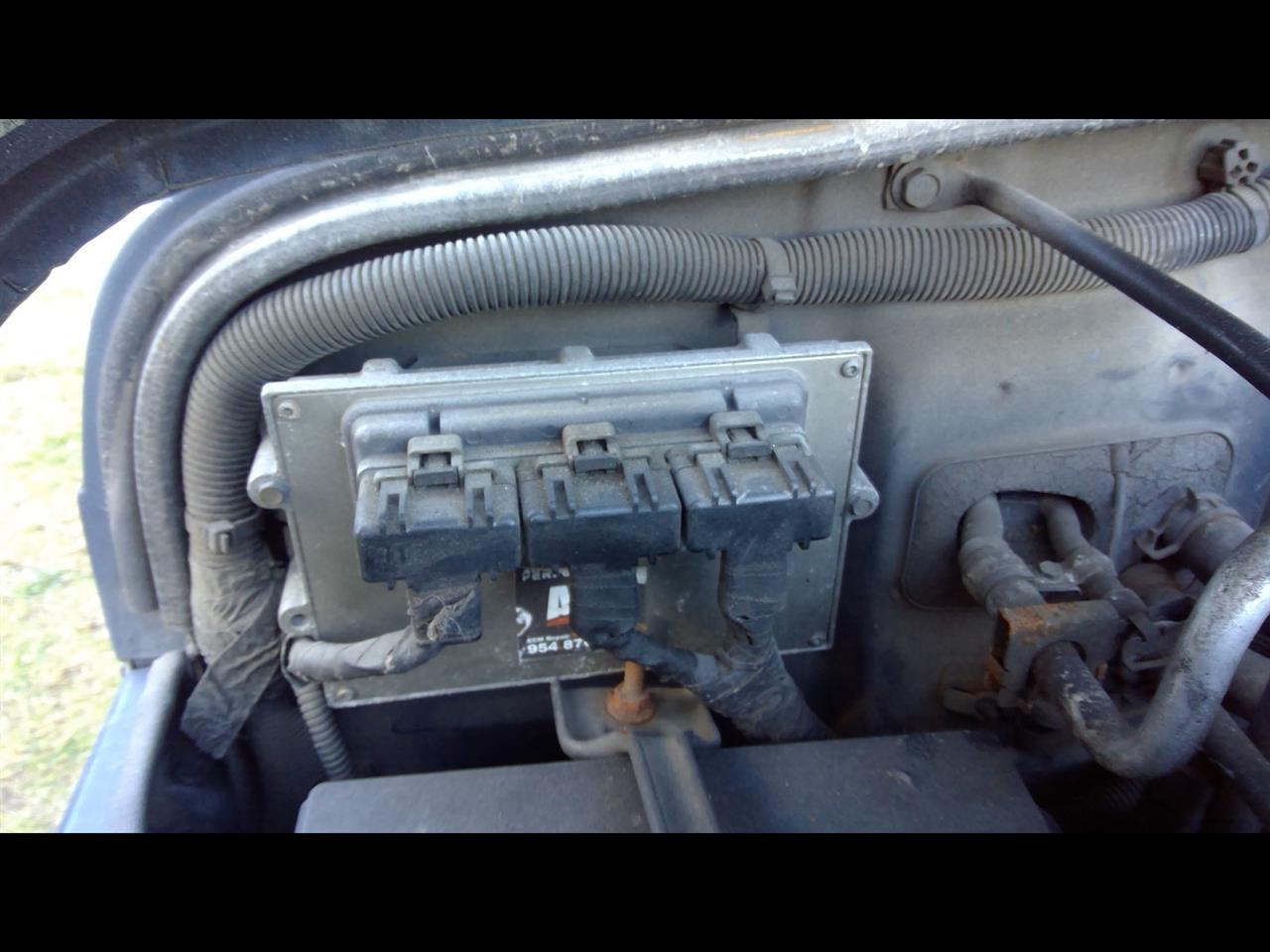 2002 JEEP WRANGLER  02 Electronic Control Module; (RH Firewall) 4.0L (6-242) MT Engine Control Module