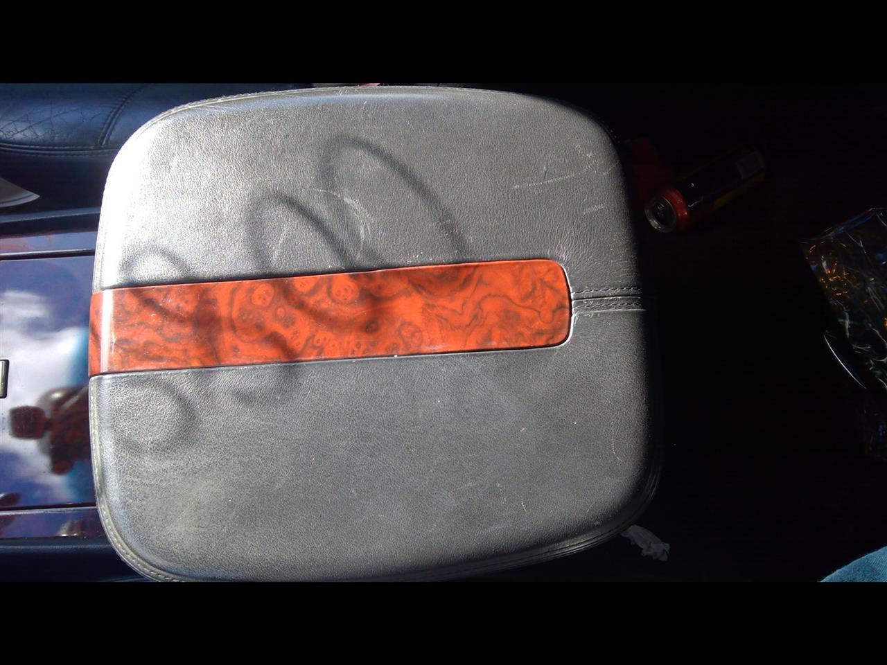 2007 CADILLAC ESCALADE  ESV 07-08 Floor W/entertainment System (opt U42) Console Front