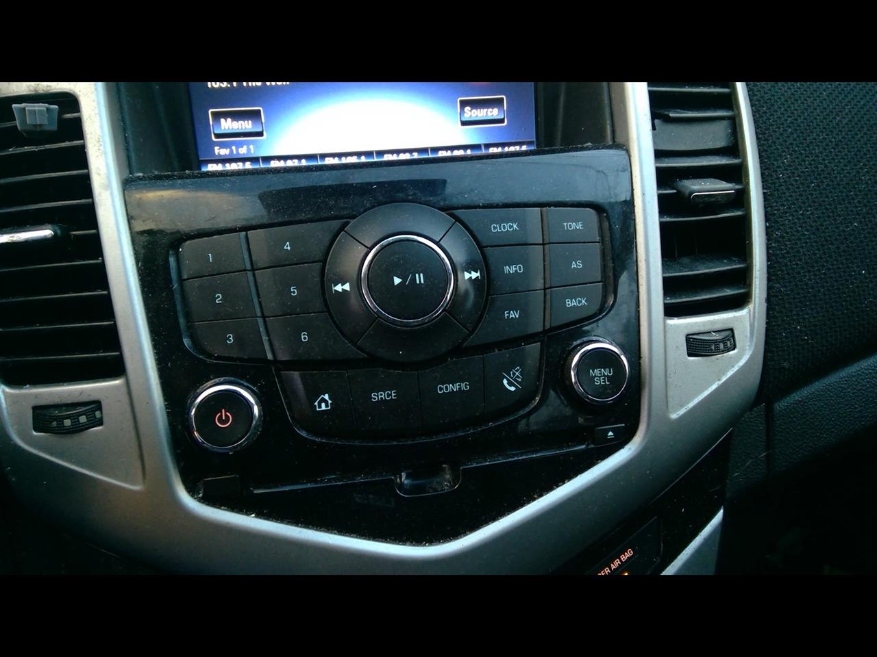 2015 CHEVROLET CRUZE  16 VIN P (4th Digit Limited) Control Panel AM-FM-CD-MP3 (opt UYE) Radio Audio