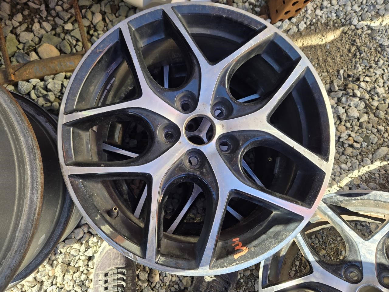 2018 FORD FOCUS  18 17x7 (alloy) 10 Spoke (5 Y Spokes) Machined Face With Black Painted Pockets Wheel