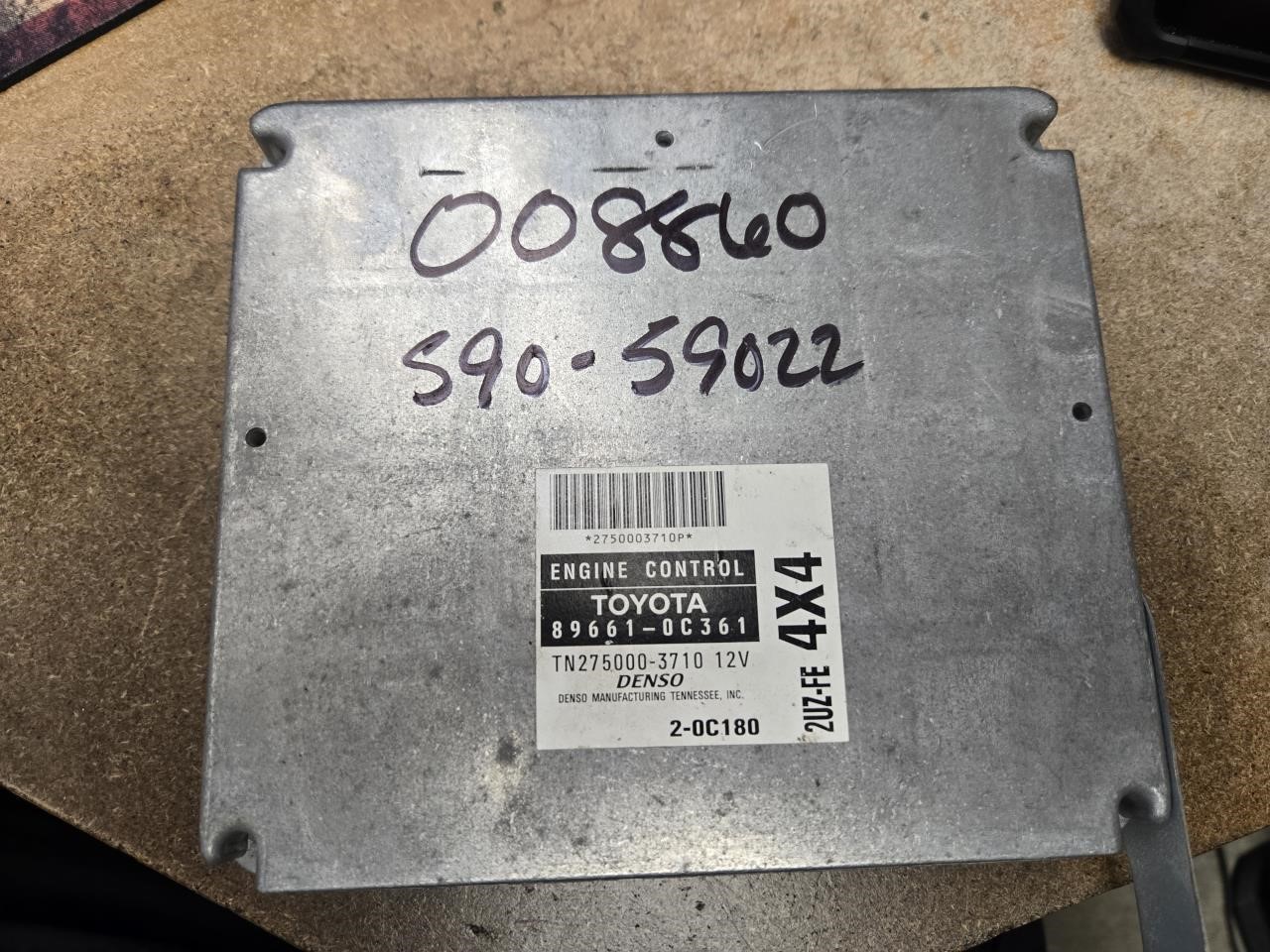 TOYOTA TUNDRA 2001-2002 Electronic Control Module (center dash), 8 cylinder, 4x4, Federal Engine Control Module