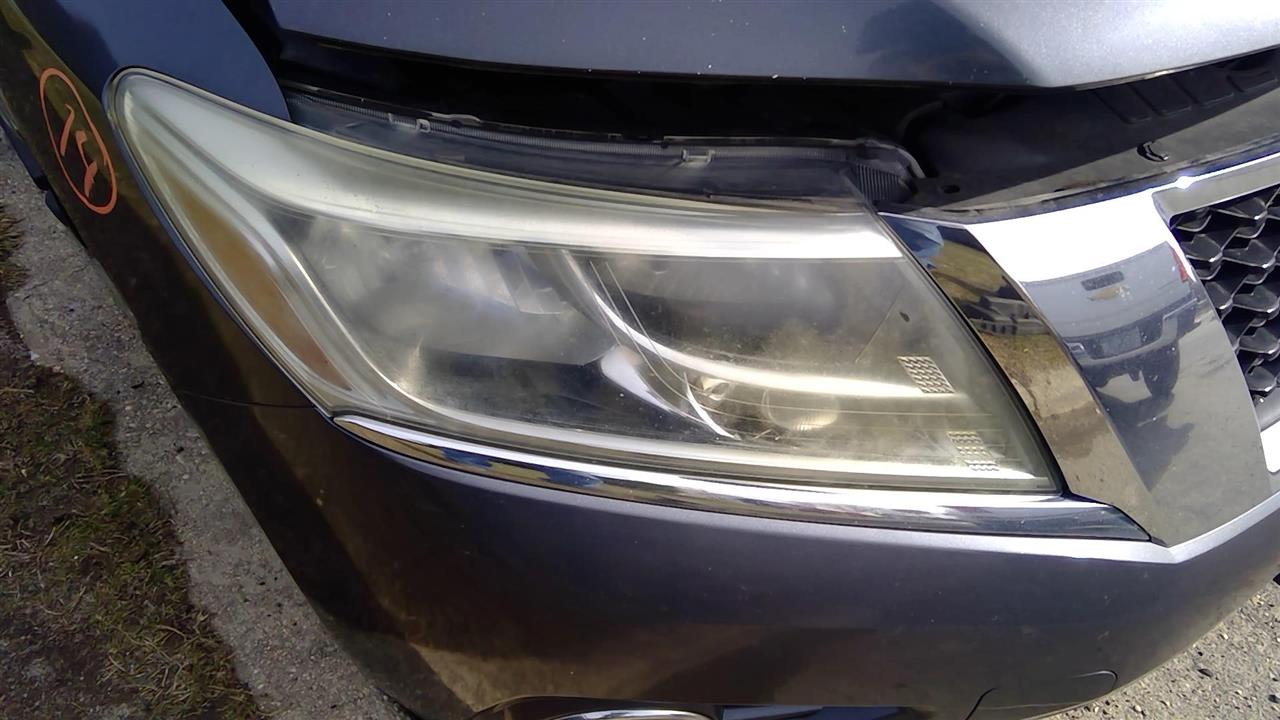 NISSAN PATHFINDER 2013-2016 R. Headlight Assembly