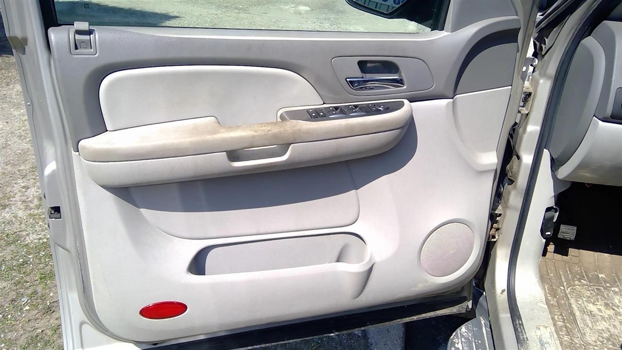 2007 CHEVROLET SUBURBAN 1500 Trim Panel Front Door