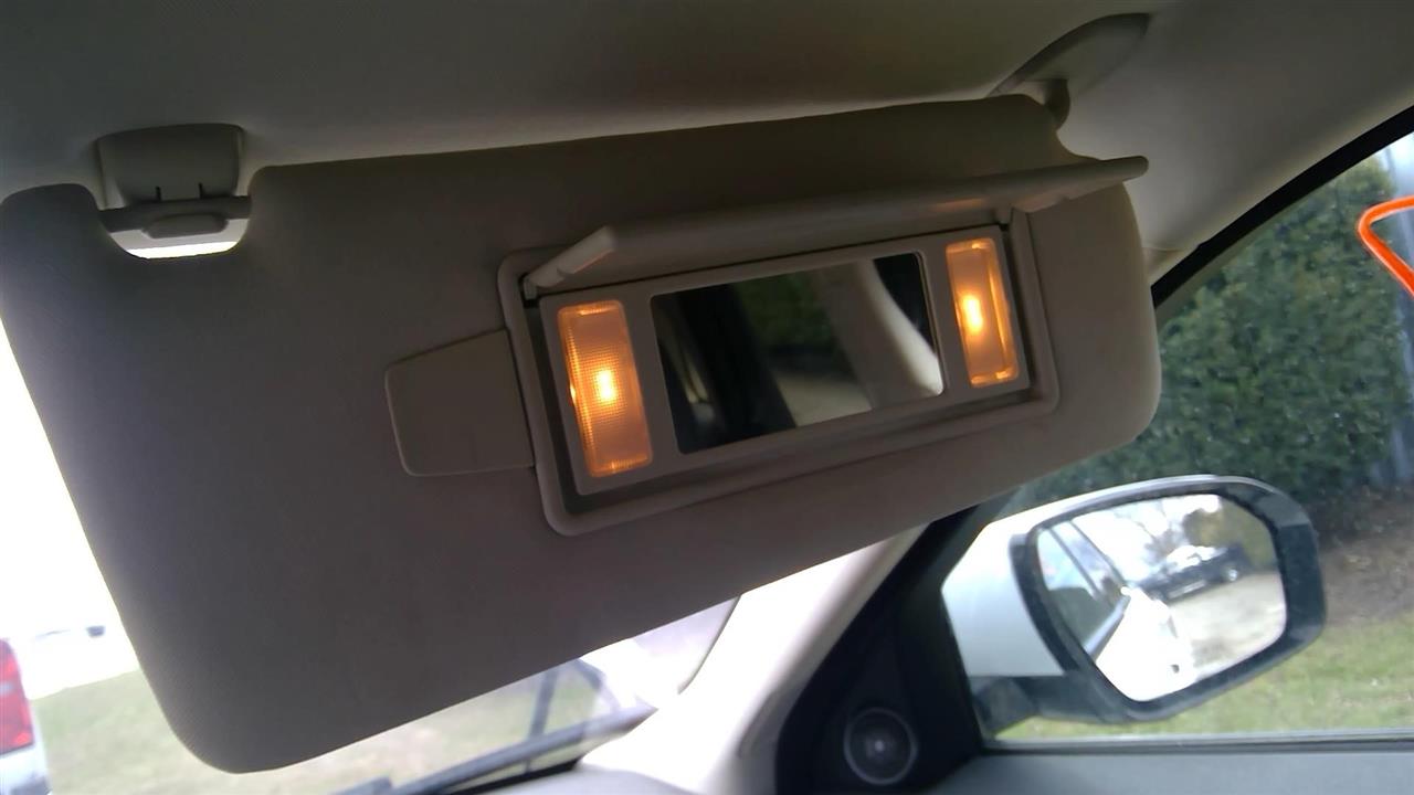 2013 LAND ROVER EVOQUE  16-19 R. Sun Visor